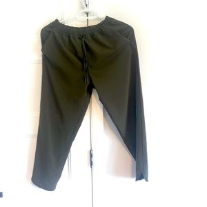 Lululemon Green Capri